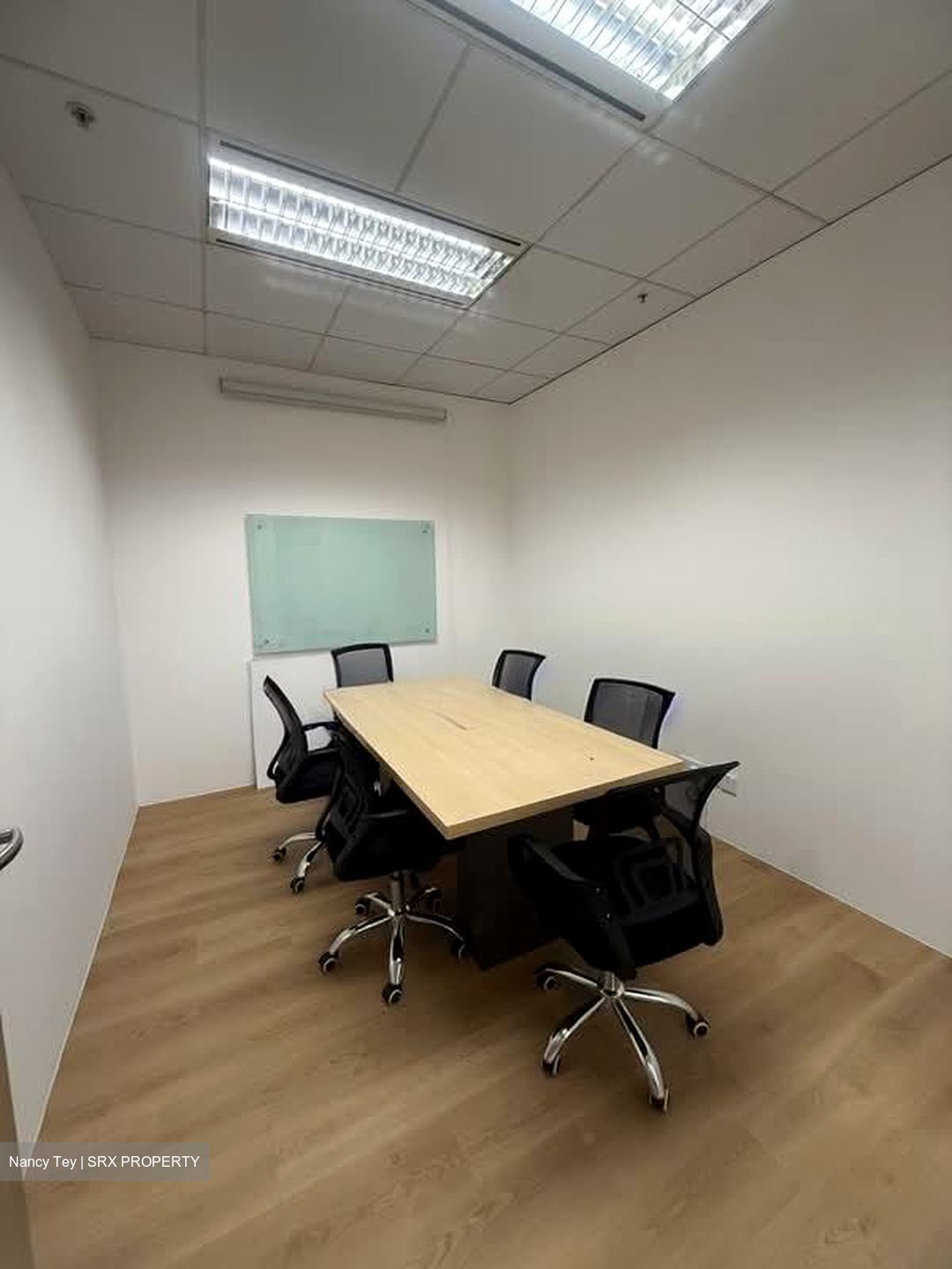 Bugis Junction (D7), Office #572117231